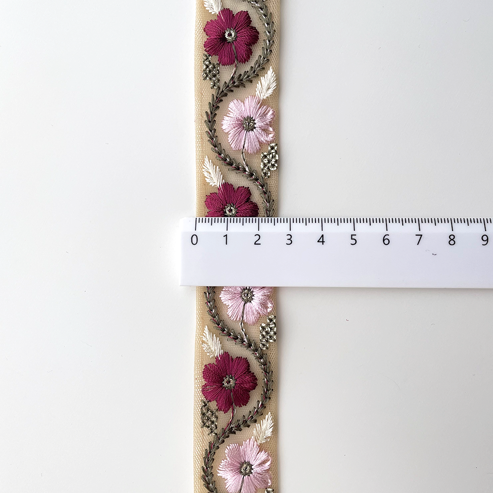 763 【 幅：2.5cm 】 インド刺繍リボン　グリーンベージュ　チュール　ピンク　チェリー