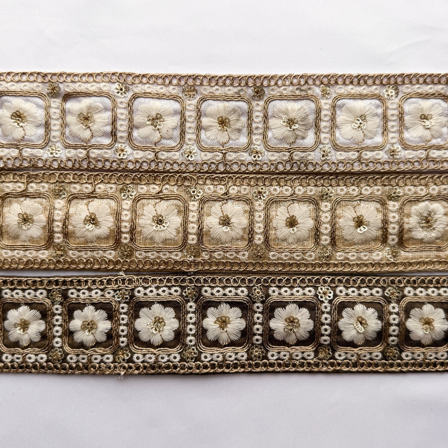 S409 インド刺繍リボン 4.5cm幅 布地