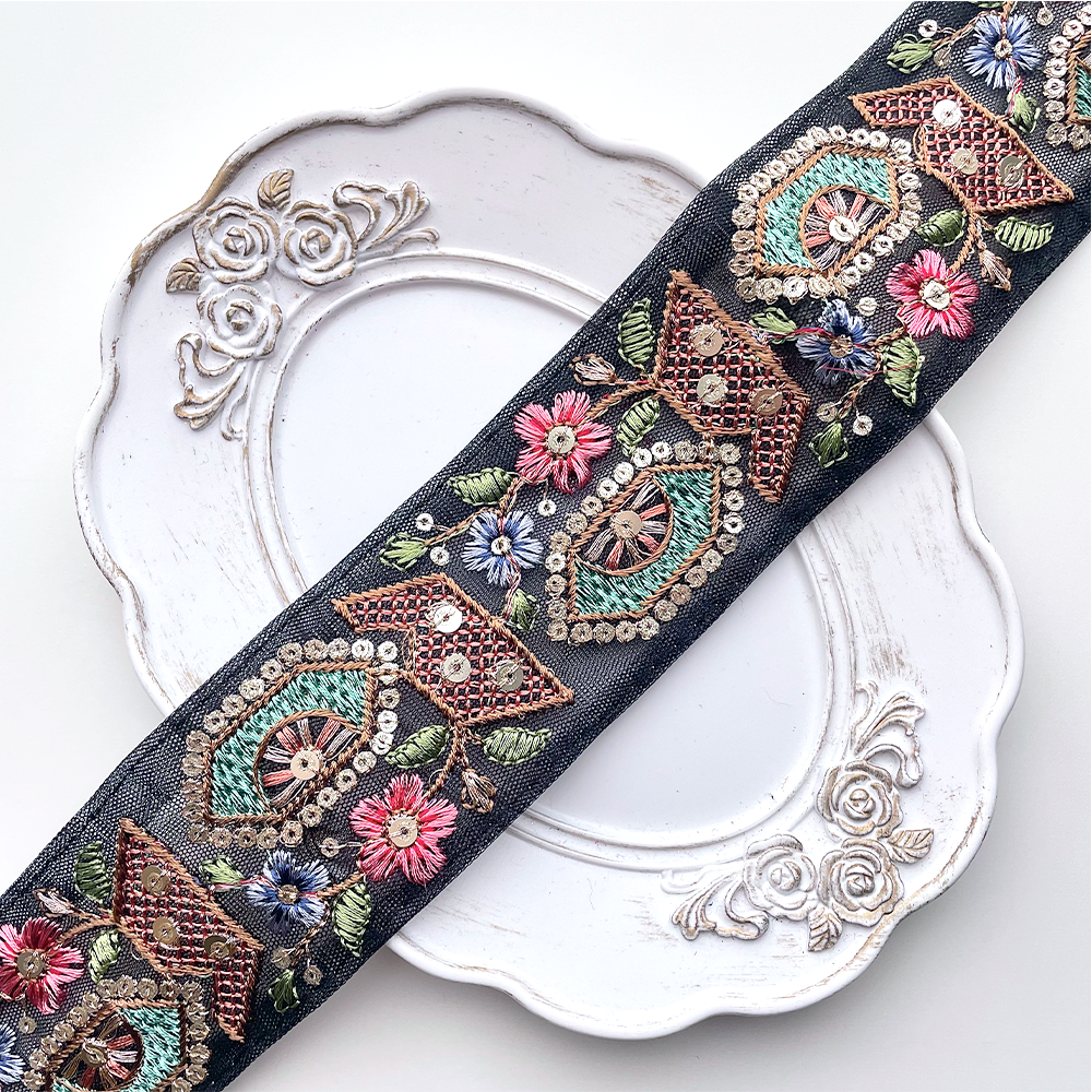 770 【 幅：5cm 】 インド刺繍リボン　ブラック　チュール　グリーン　レッド　ブラウン