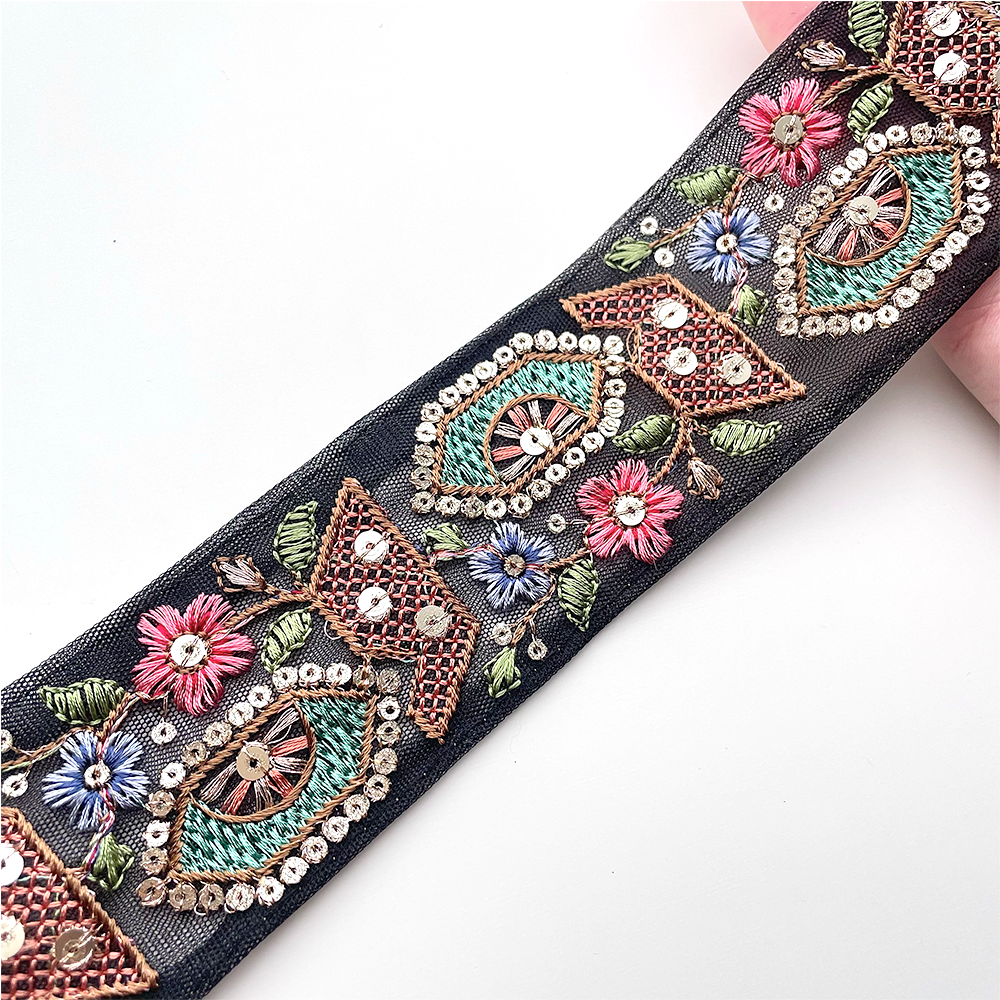 770 【 幅：5cm 】 インド刺繍リボン　ブラック　チュール　グリーン　レッド　ブラウン