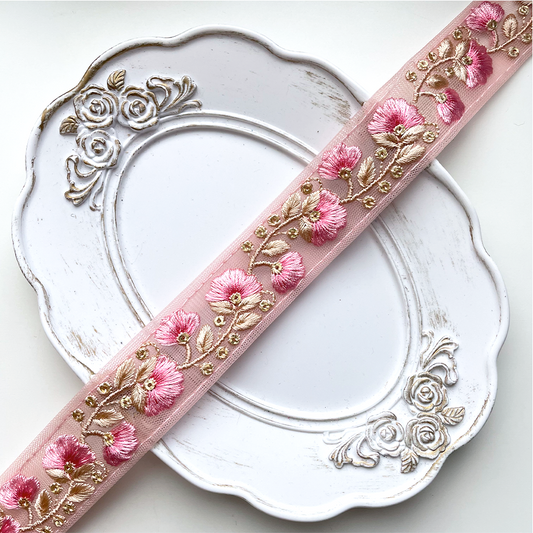 784 【 幅：3cm 】 インド刺繍リボン　サクラ　チュール　ゴールド