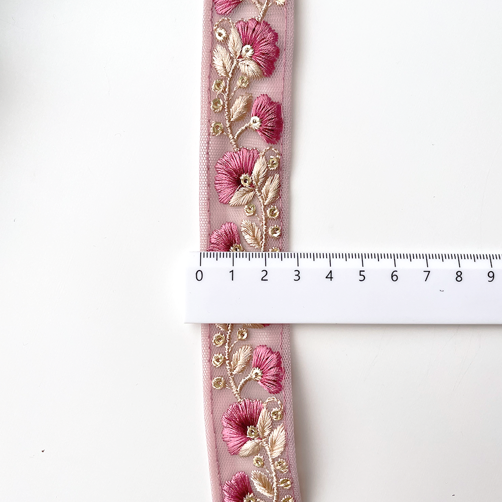 788 【 幅：3cm 】 インド刺繍リボン　ダスティライラック　チュール　ゴールド