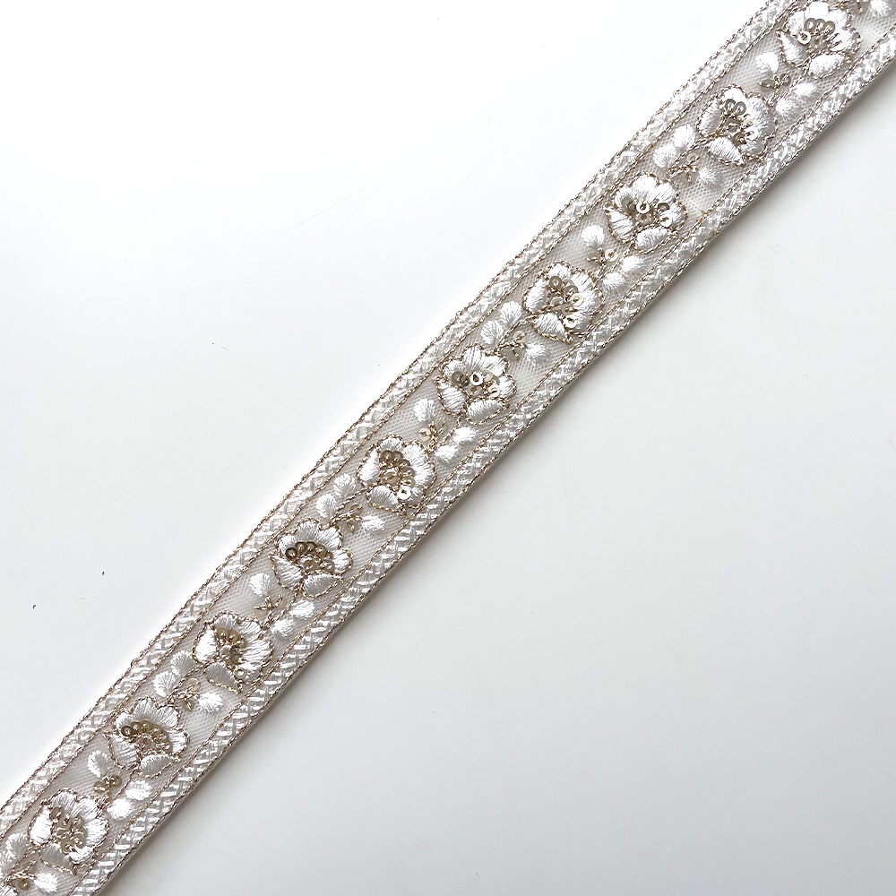 792 【 幅：3cm 】 インド刺繍リボン　ホワイト　チュール　ゴールド