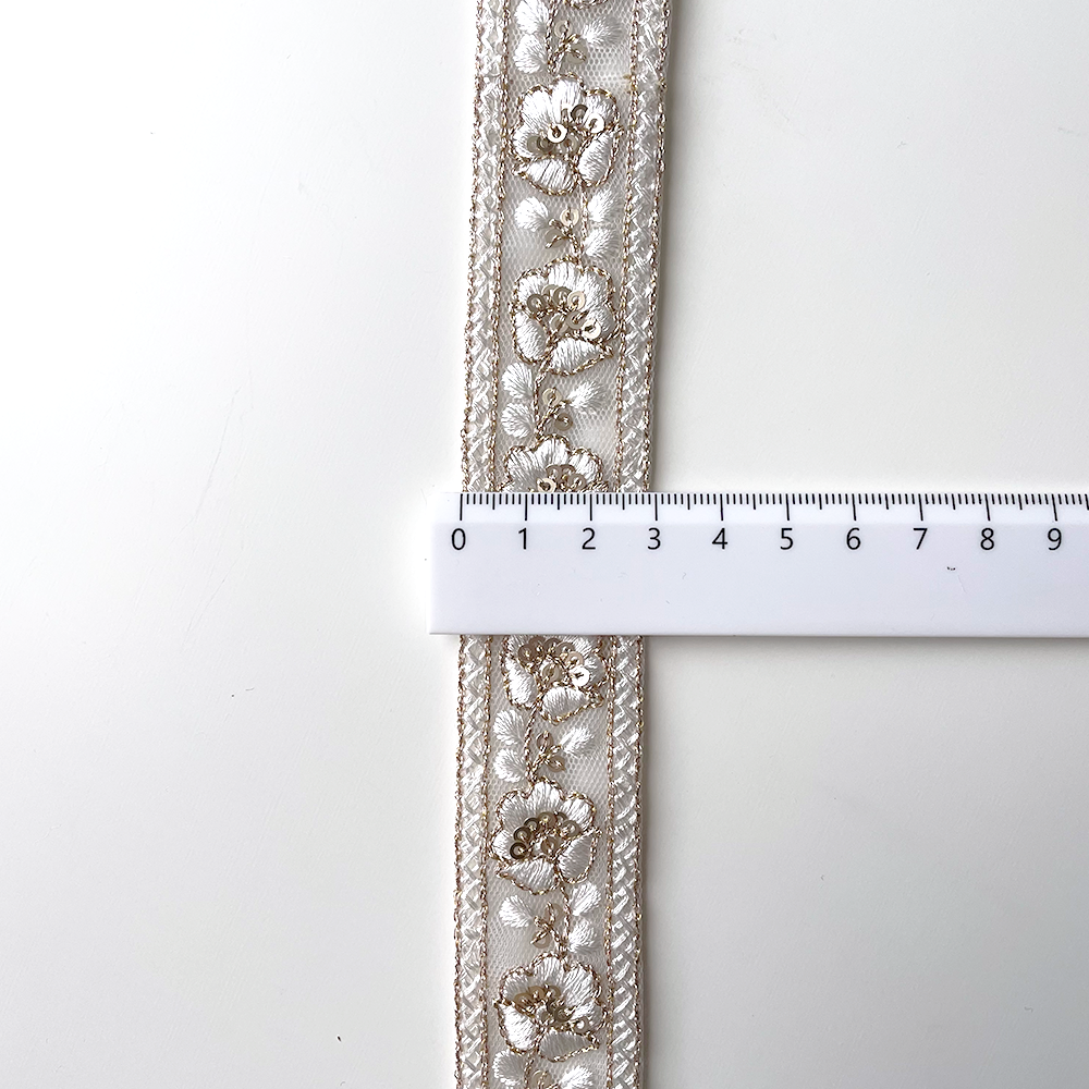 792 【 幅：3cm 】 インド刺繍リボン　ホワイト　チュール　ゴールド