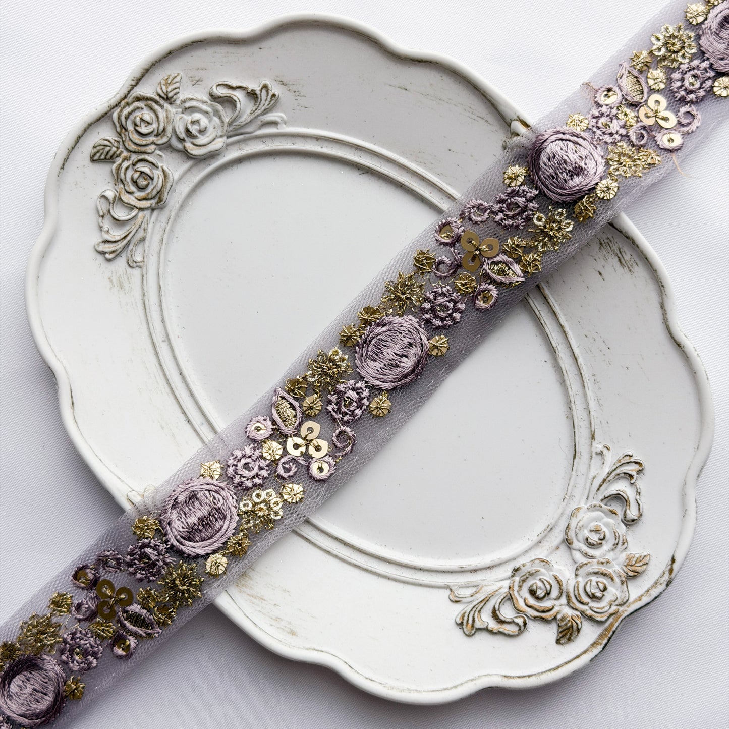 S414 インド刺繍リボン 2.5cm幅 チュール