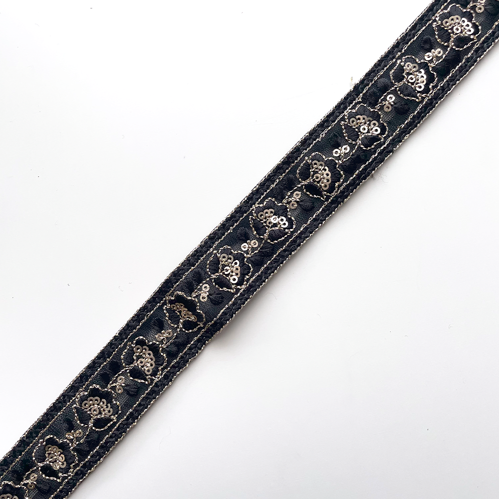 801 【 幅：3cm 】 インド刺繍リボン　ブラック　チュール　ゴールド