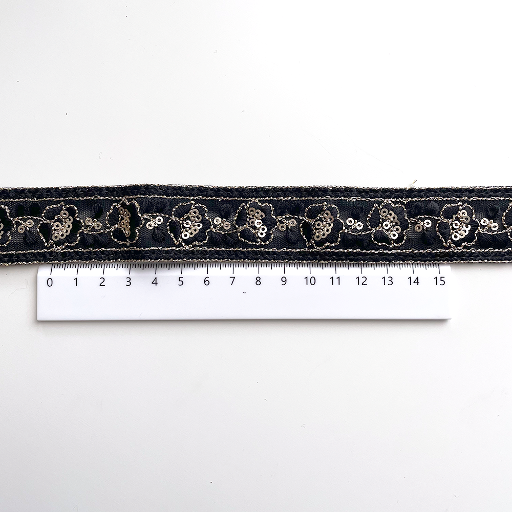 801 【 幅：3cm 】 インド刺繍リボン　ブラック　チュール　ゴールド