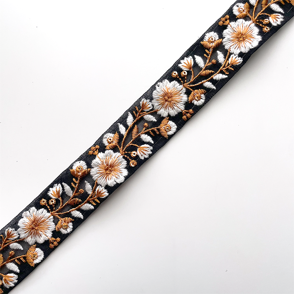 808 【 幅：3.5cm 】 インド刺繍リボン　ブラック　チュール　ホワイト　オレンジ