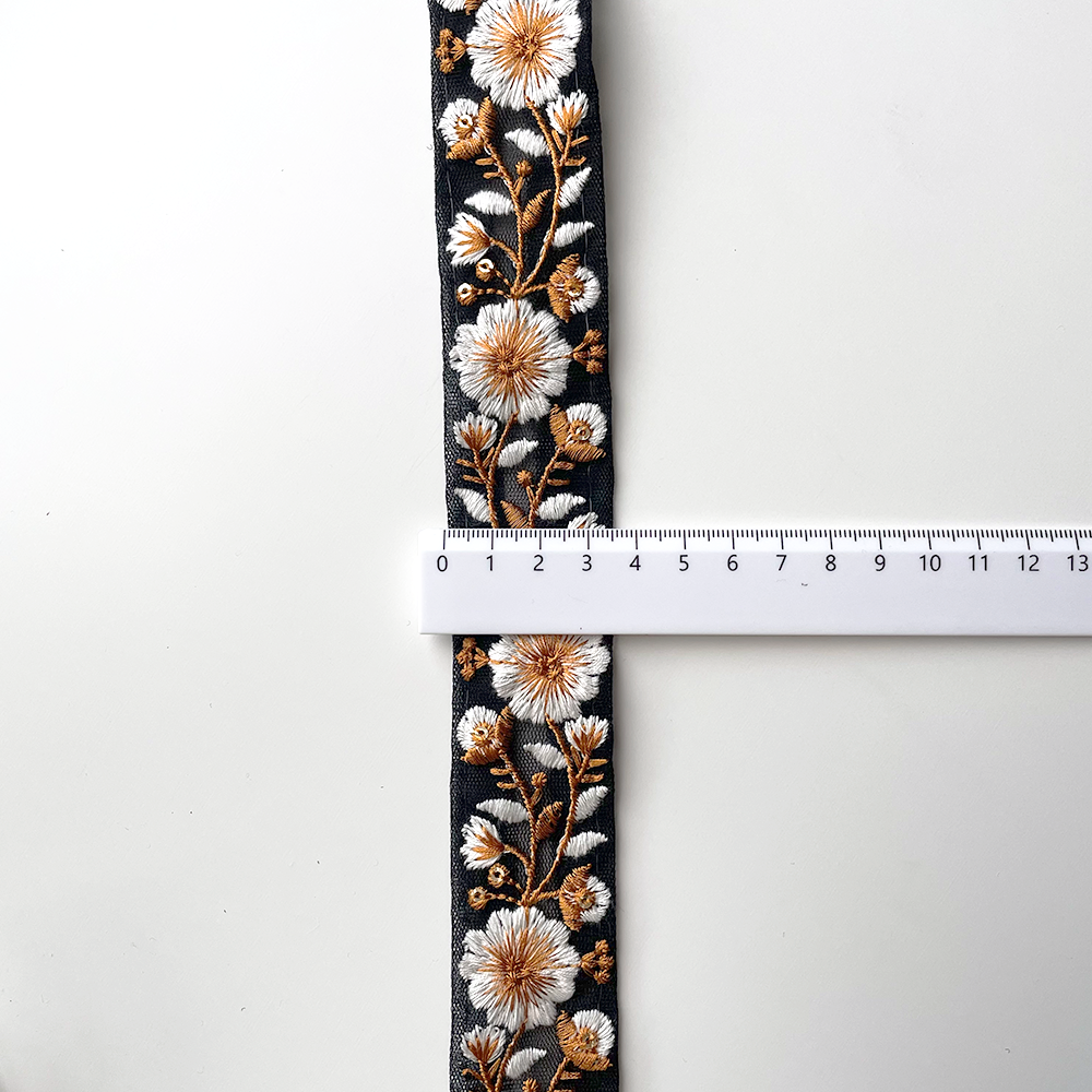 808 【 幅：3.5cm 】 インド刺繍リボン　ブラック　チュール　ホワイト　オレンジ