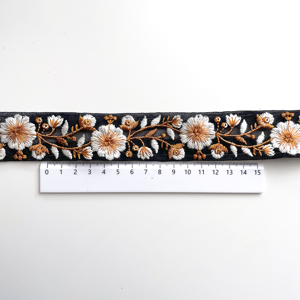 808 【 幅：3.5cm 】 インド刺繍リボン　ブラック　チュール　ホワイト　オレンジ