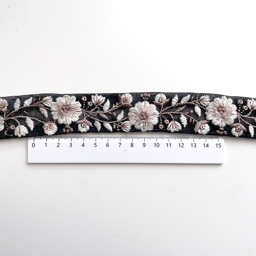 809 【 幅：3.5cm 】 インド刺繍リボン　ブラック　チュール　ホワイト　グレージュ