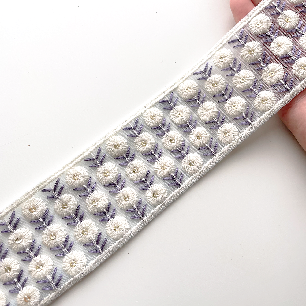 845 【 幅：5cm 】 インド刺繍リボン　ベビーブルー　チュール　ホワイト　パープル