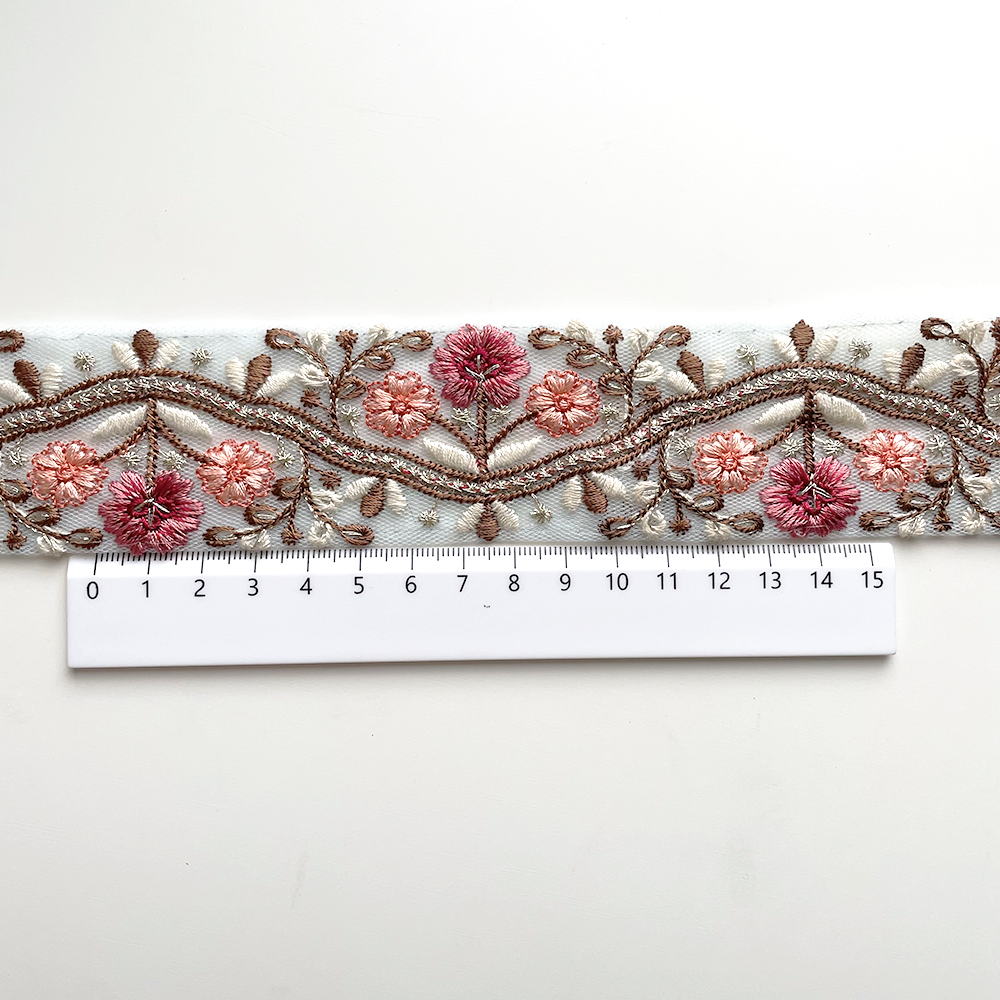 851 【 幅：4.5cm 】 インド刺繍リボン　ベビーブルー　チュール　ローズ　ピーチ