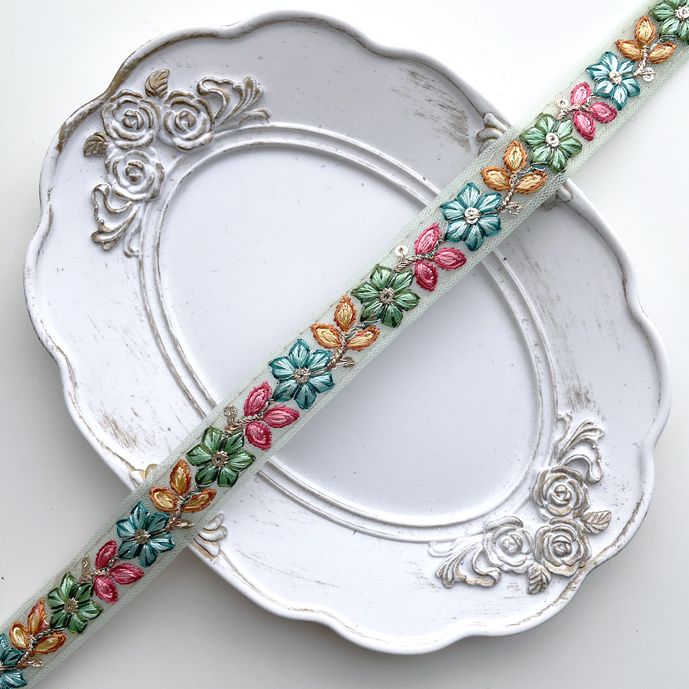 864 【 幅：1.5cm 】 インド刺繍リボン　グリーン　チュール　ブルー　レッド　イエロー