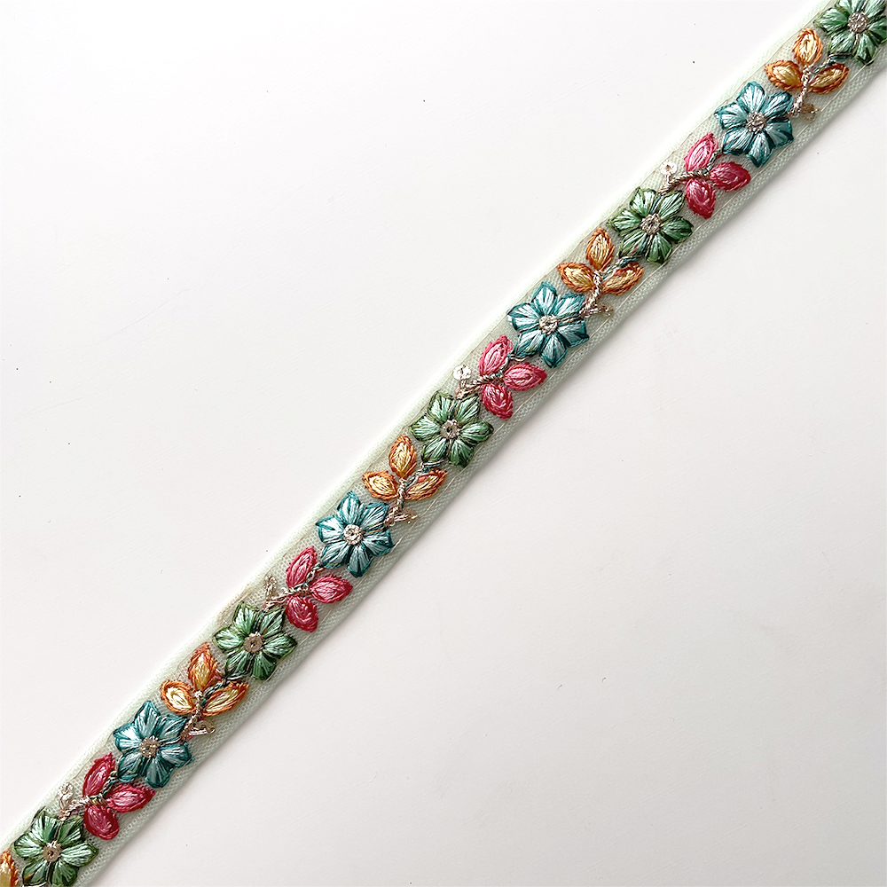 864 【 幅：1.5cm 】 インド刺繍リボン　グリーン　チュール　ブルー　レッド　イエロー
