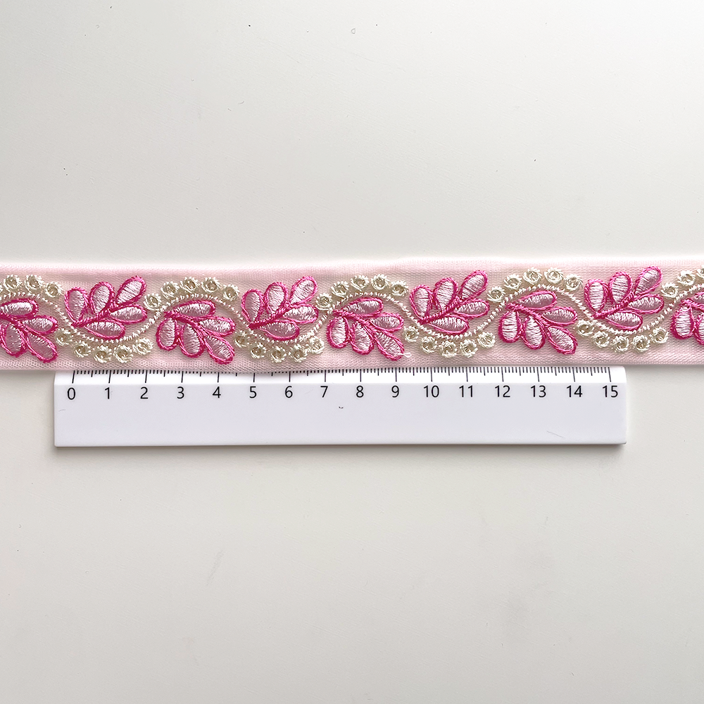 882 【 幅：2.5cm 】 インド刺繍リボン　ピンク　チュール　
