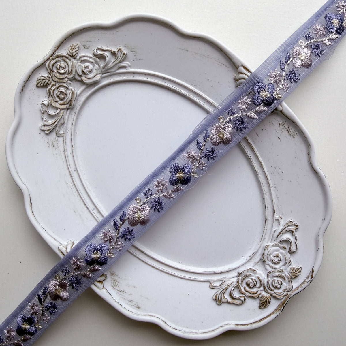 S416 インド刺繍リボン 2cm幅 チュール