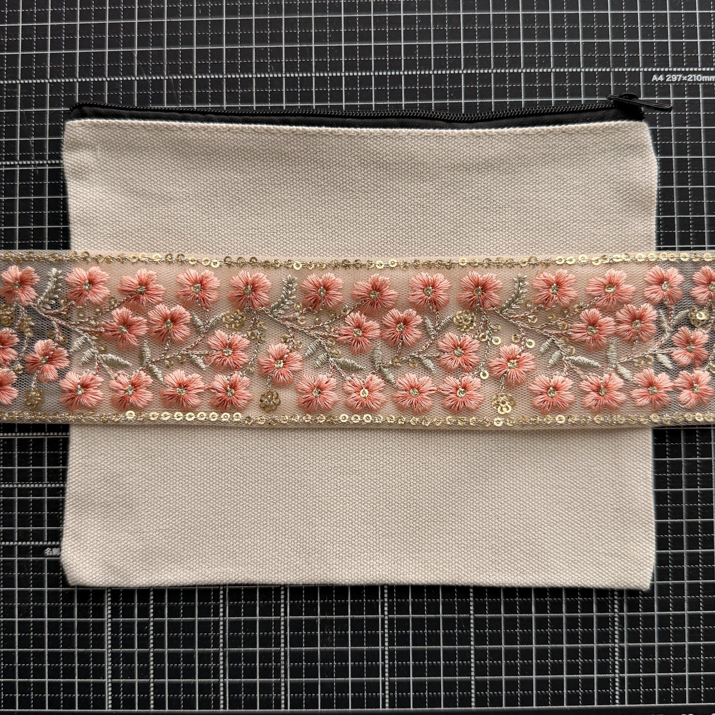 S353 インド刺繍リボン 5.5cm幅 チュール ミルフルール