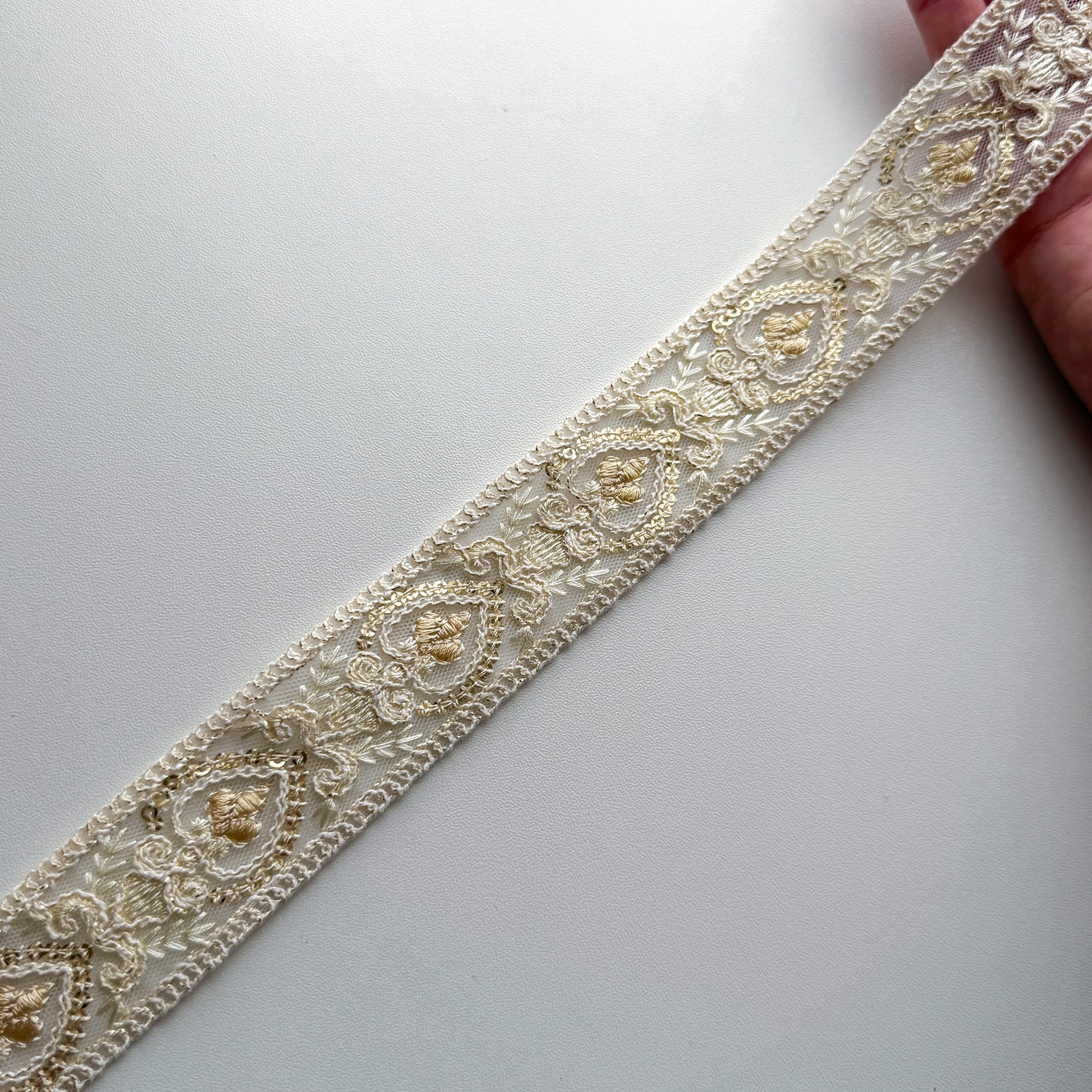 S371 インド刺繍リボン 3.5cm幅 チュール ザリ