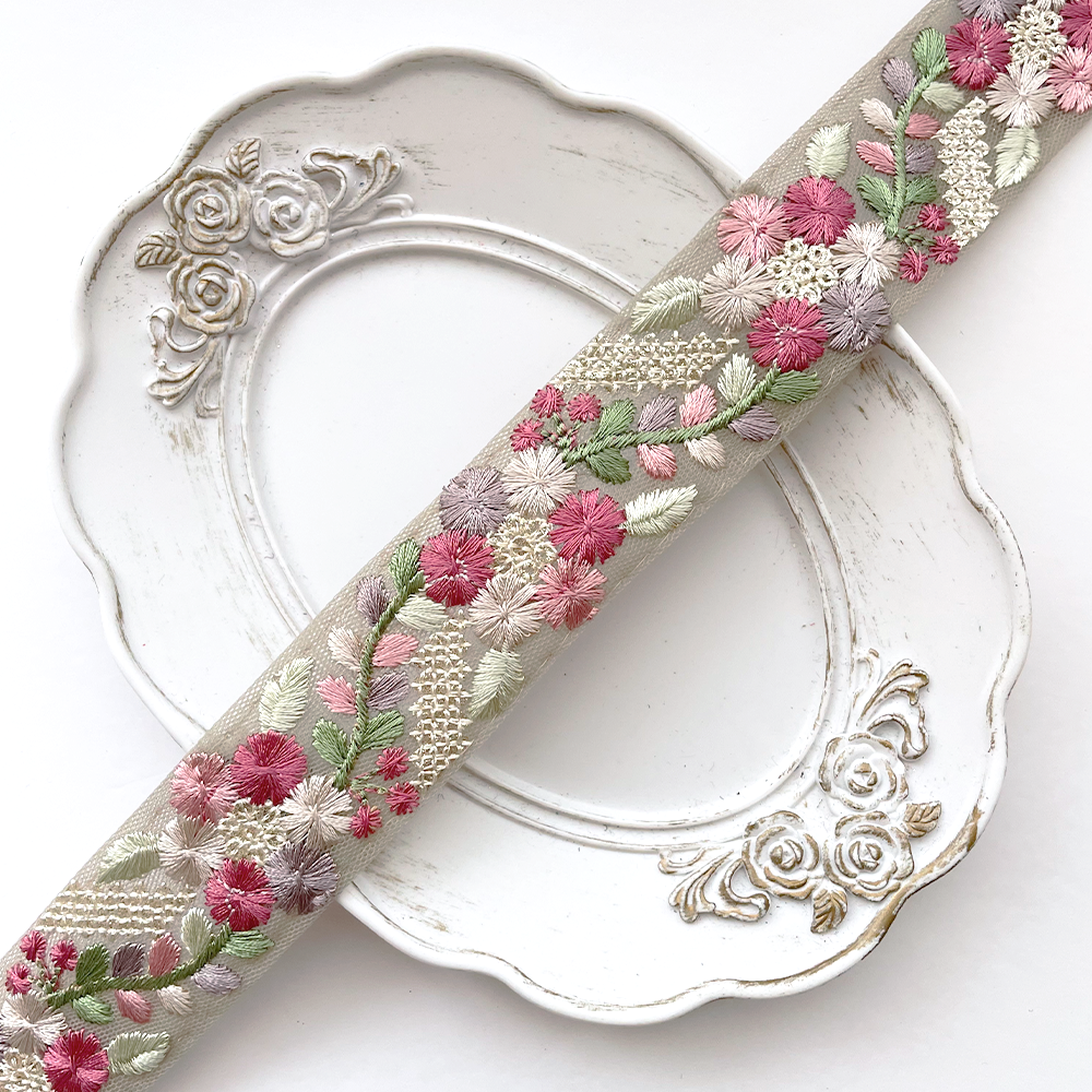 913 【 幅：3cm 】 インド刺繍リボン　グリーンベージュ　チュール　ピンク　パープル　グリーン