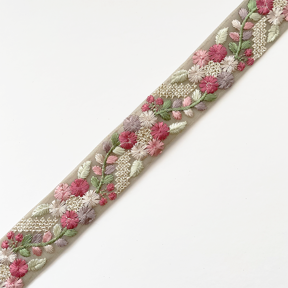913 【 幅：3cm 】 インド刺繍リボン　グリーンベージュ　チュール　ピンク　パープル　グリーン