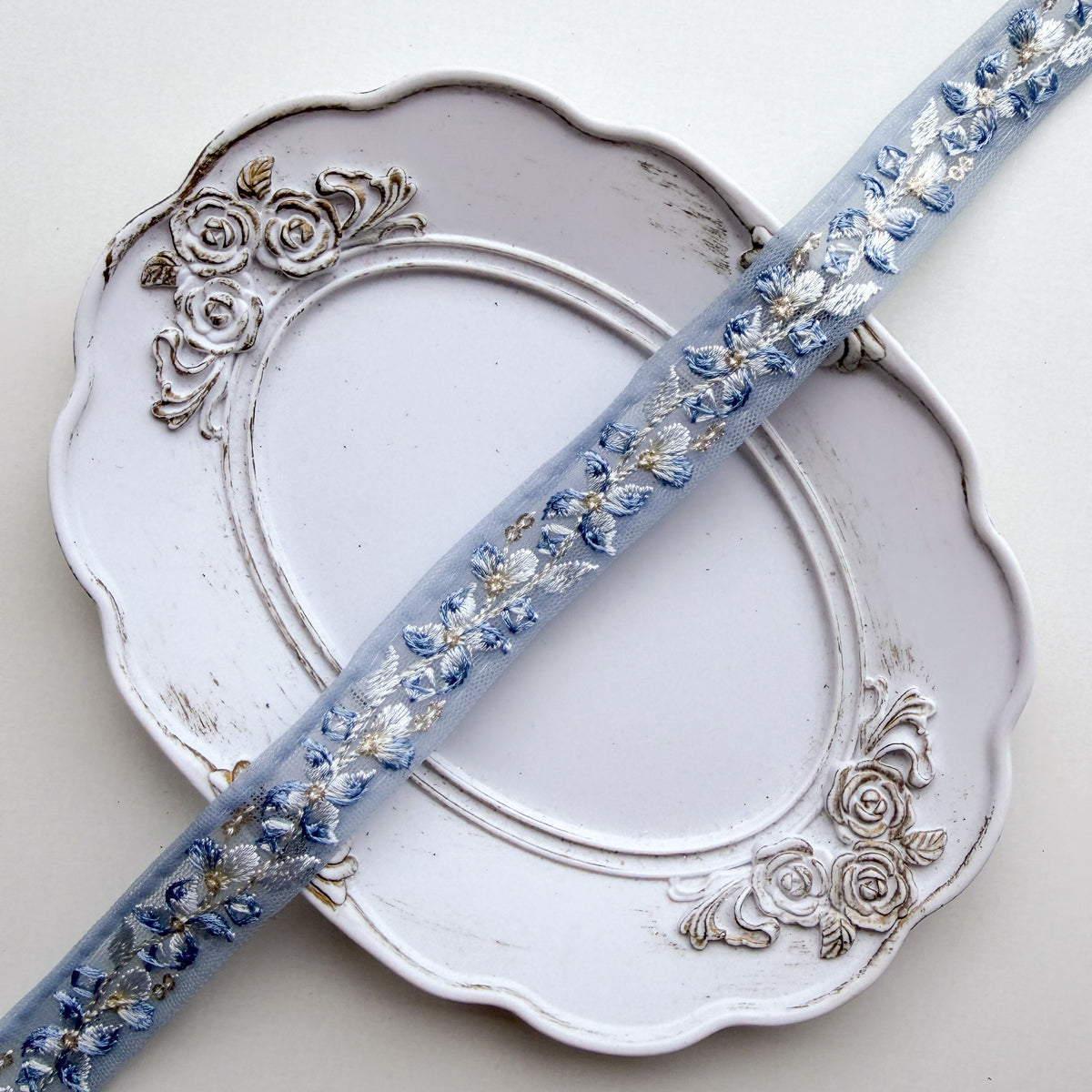 S420 インド刺繍リボン 2.5cm幅 チュール