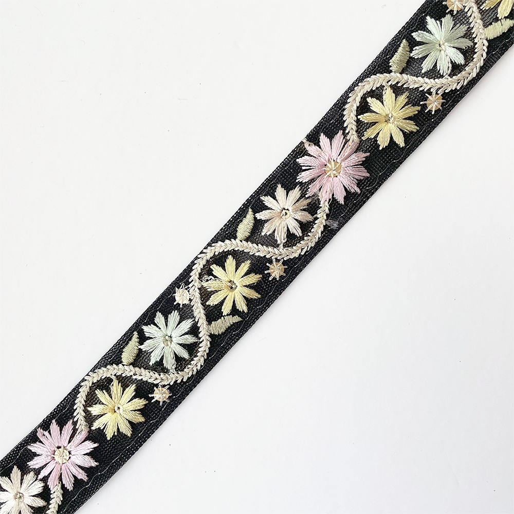 932 【 幅：2.5cm 】 インド刺繍リボン　ブラック　チュール　ベビーイエロー　ベビーピンク　ベビーミント