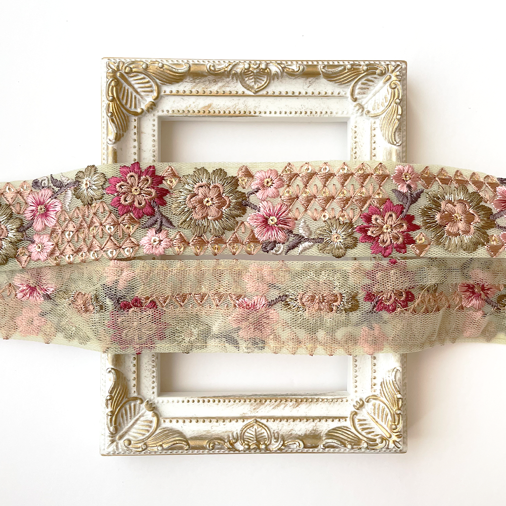 944 【 幅：3.5cm 】 インド刺繍リボン　グリーン　チュール　ブラウン　ピンク　椿色