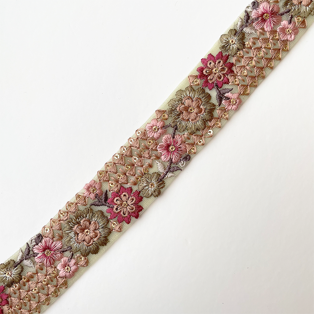 944 【 幅：3.5cm 】 インド刺繍リボン　グリーン　チュール　ブラウン　ピンク　椿色