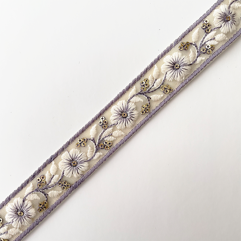 954 【 幅：2.5cm 】 インド刺繍リボン　クリーム　チュール　ホワイト　パープル