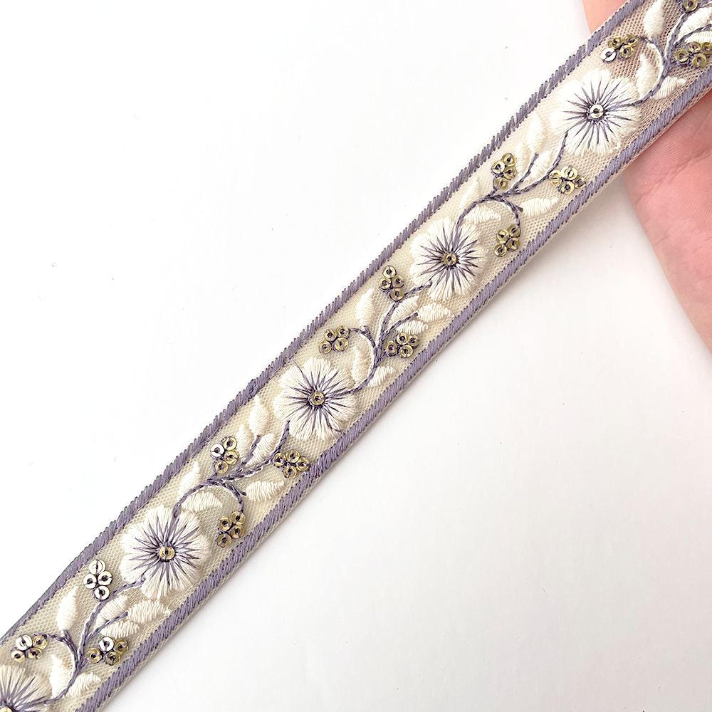 954 【 幅：2.5cm 】 インド刺繍リボン　クリーム　チュール　ホワイト　パープル