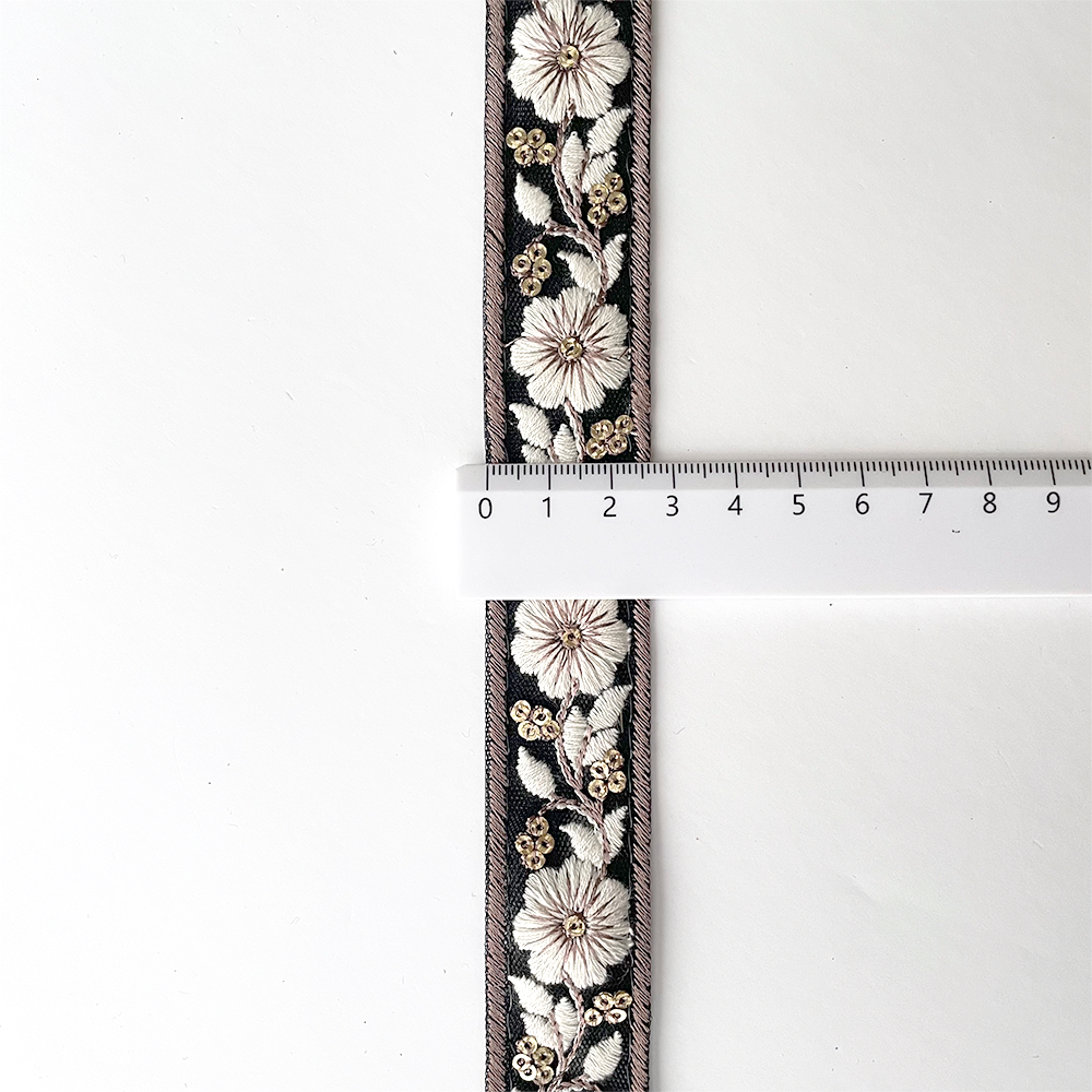 956 【 幅：2.5cm 】 インド刺繍リボン　ブラック　チュール　ピンクベージュ　ホワイト