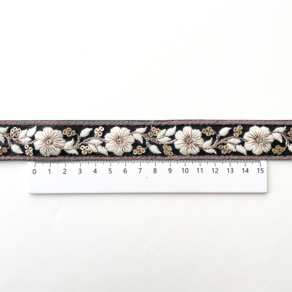 956 【 幅：2.5cm 】 インド刺繍リボン　ブラック　チュール　ピンクベージュ　ホワイト