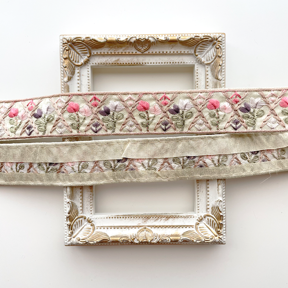 981 【 幅：3cm 】 インド刺繍リボン　グリーン　布地　ピンク　パープル　ベージュ