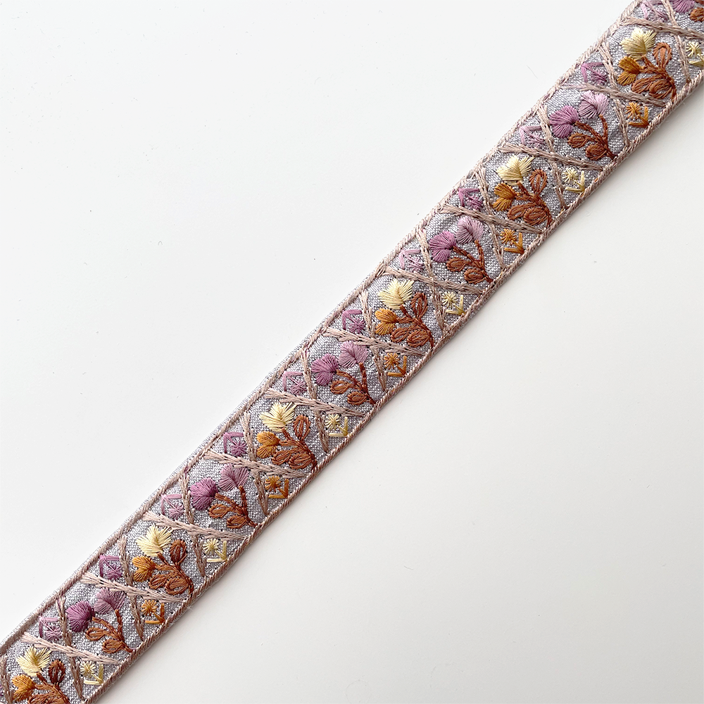 983 【 幅：3cm 】 インド刺繍リボン　ブルー　布地　イエロー　オレンジ　パープル　ブラウン