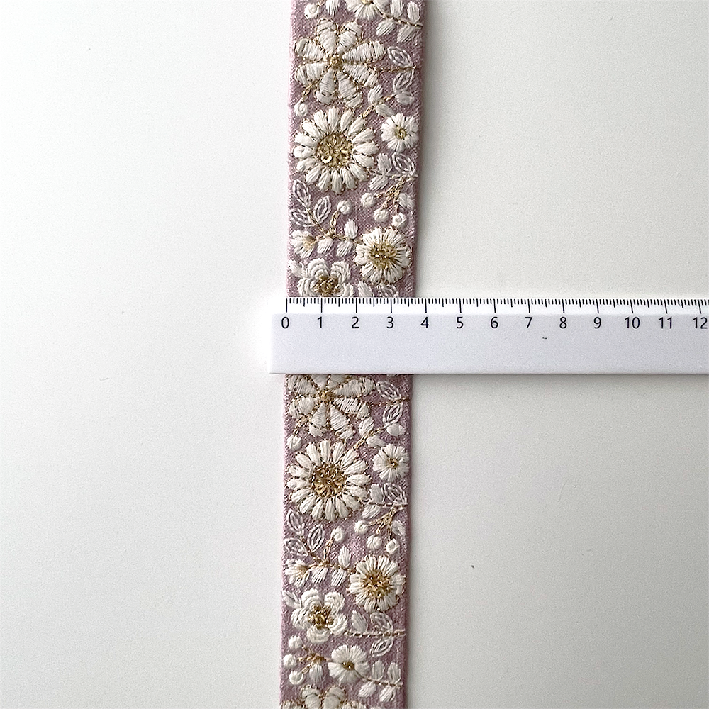 986 【 幅：3.5cm 】 インド刺繍リボン　ピンク　布地　ホワイト　ゴールド