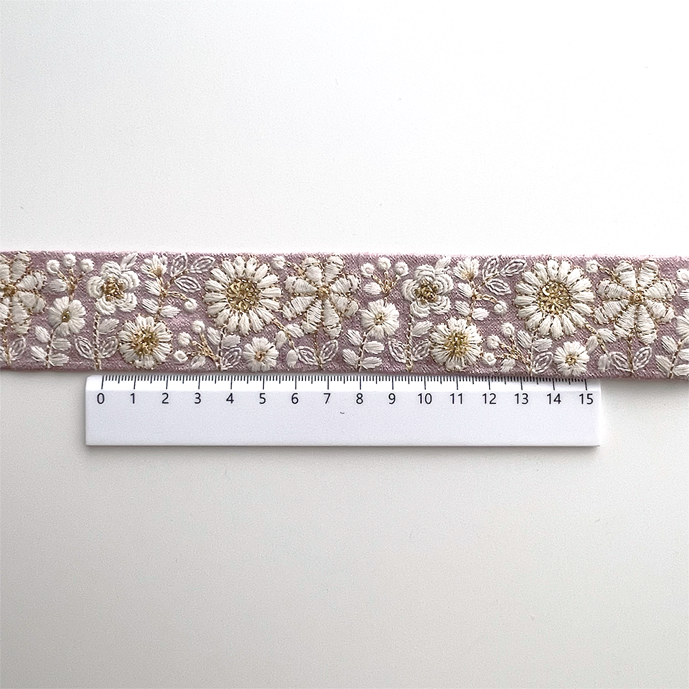 986 【 幅：3.5cm 】 インド刺繍リボン　ピンク　布地　ホワイト　ゴールド