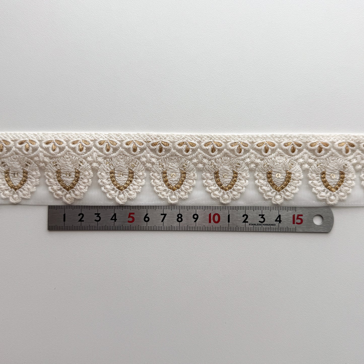 S380 インド刺繍リボン 4cm幅 チュール サークルフラワー