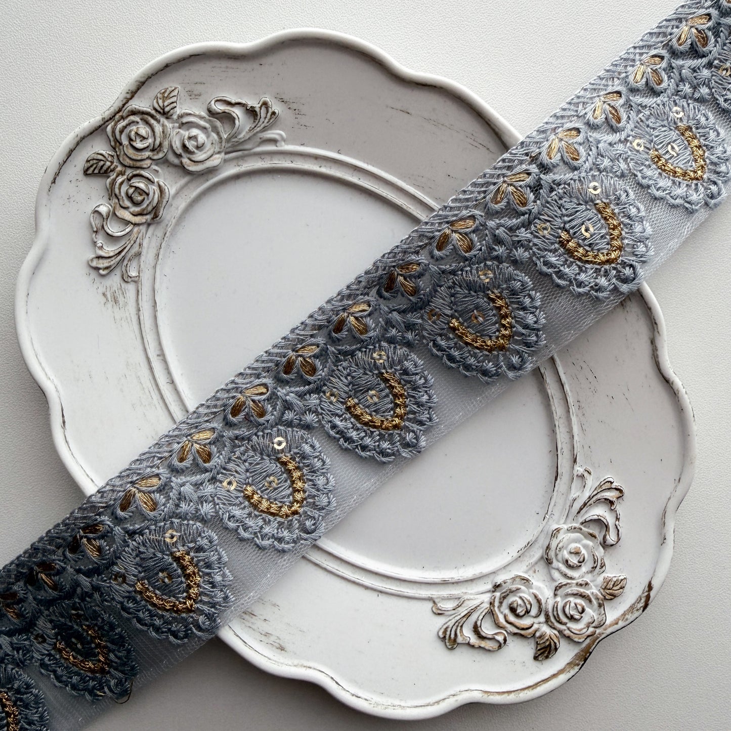 S380 インド刺繍リボン 4cm幅 チュール サークルフラワー