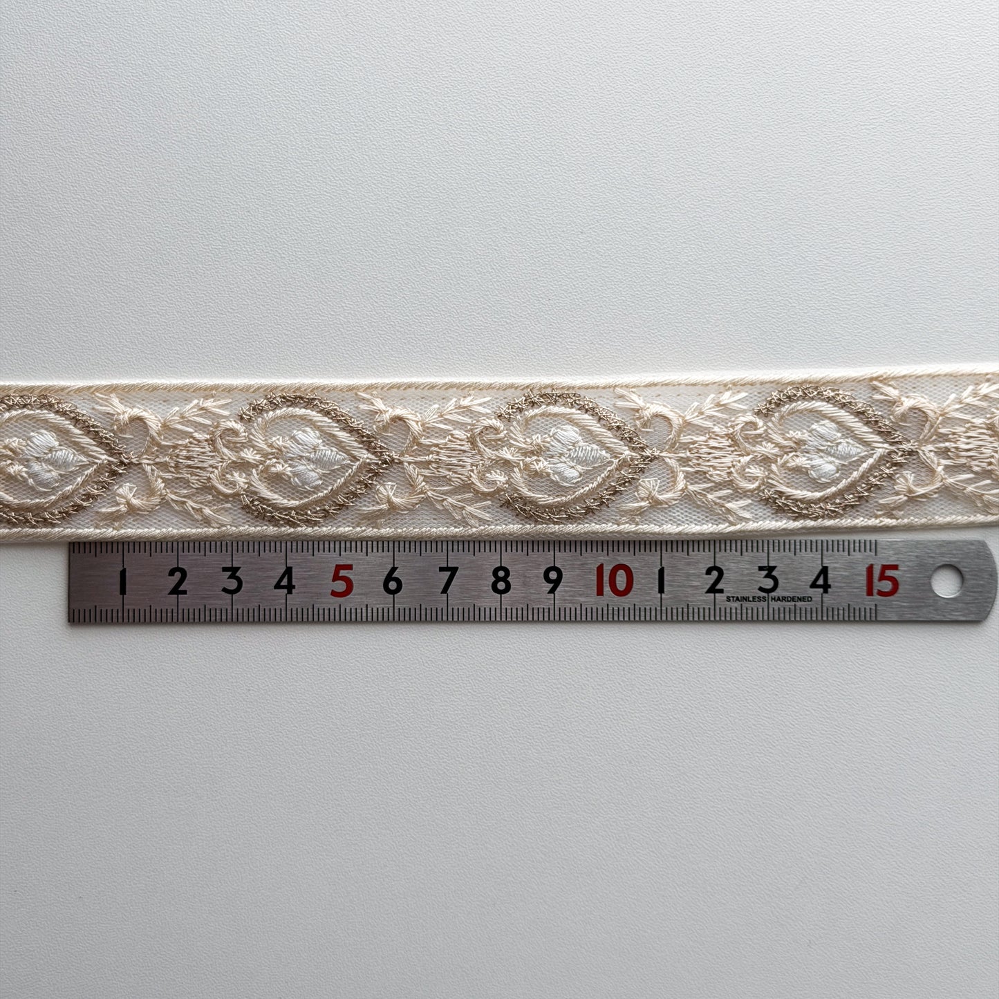 S365 インド刺繍リボン 3cm幅 チュール