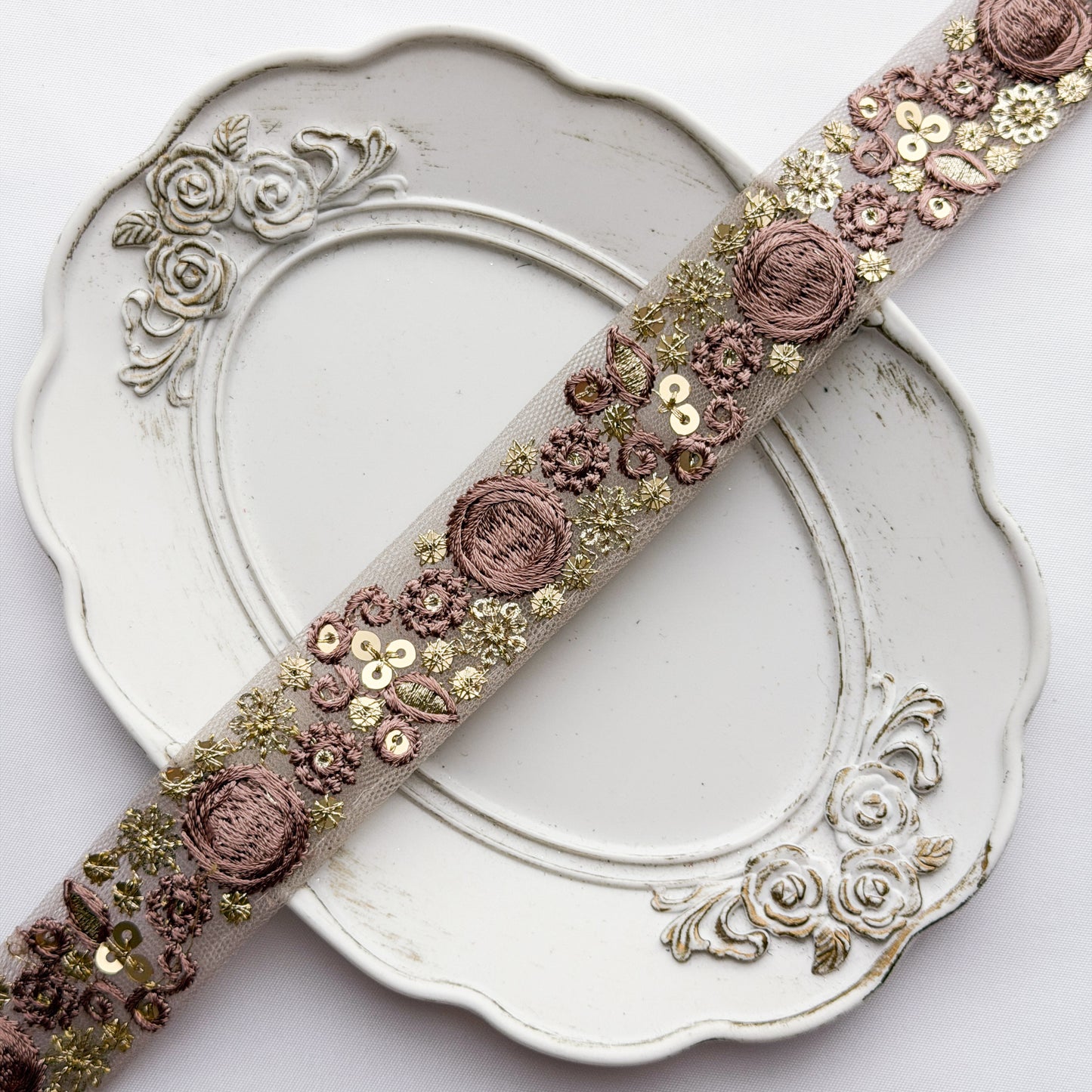 S414 インド刺繍リボン 2.5cm幅 チュール