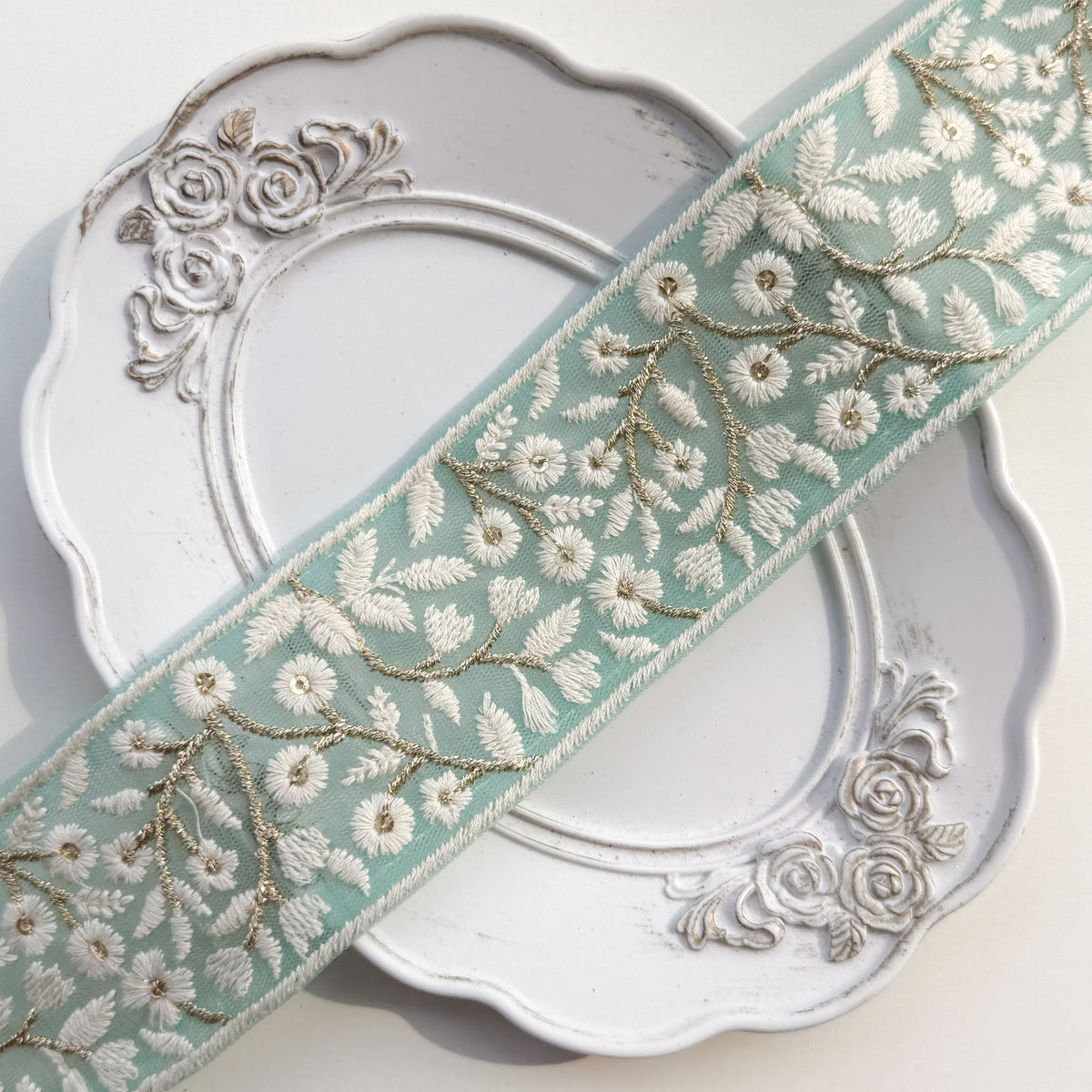 S418 インド刺繍リボン 5cm幅 チュール