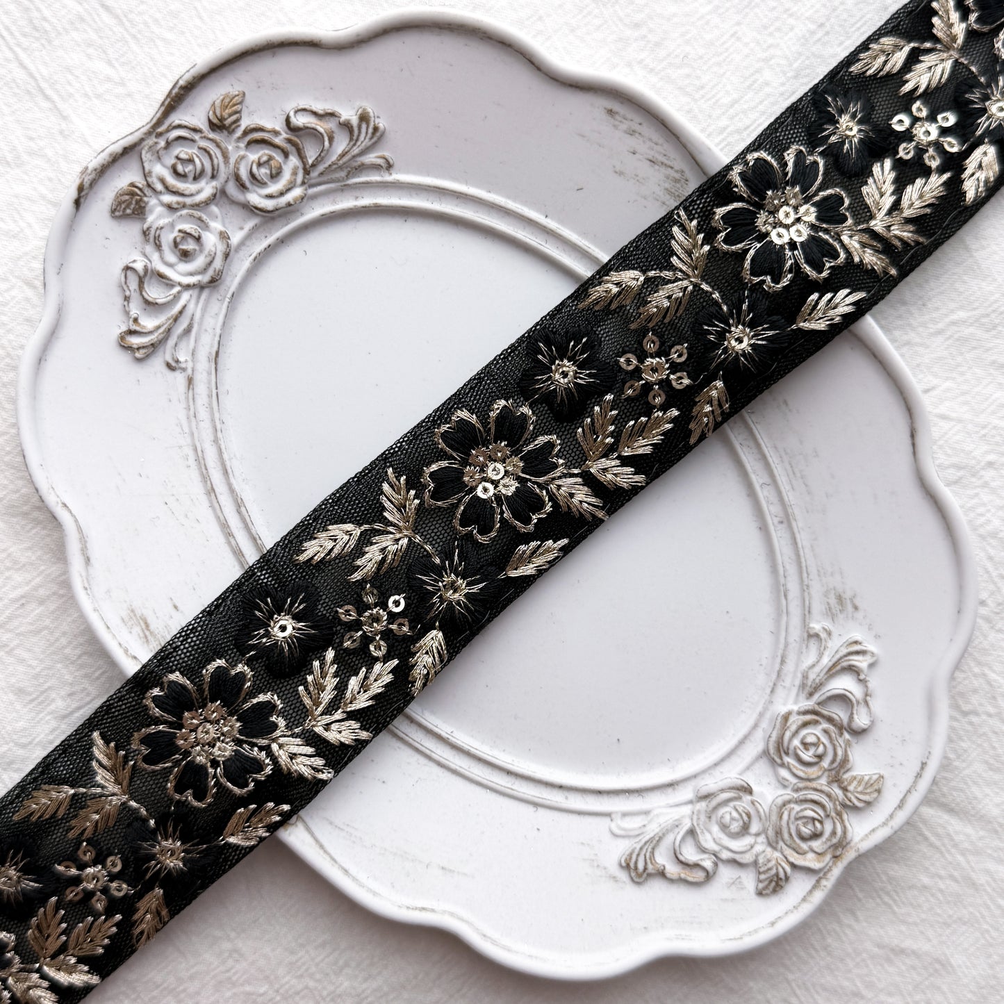S406 インド刺繍リボン 3.5cm幅 チュール