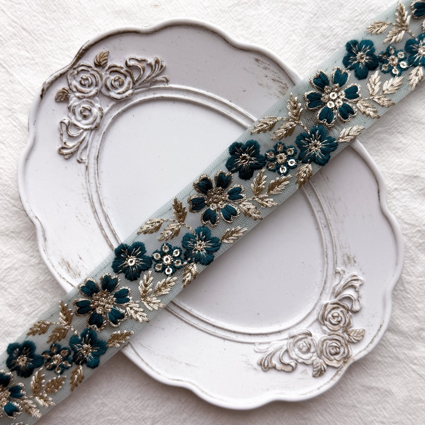 S406 インド刺繍リボン 3.5cm幅 チュール