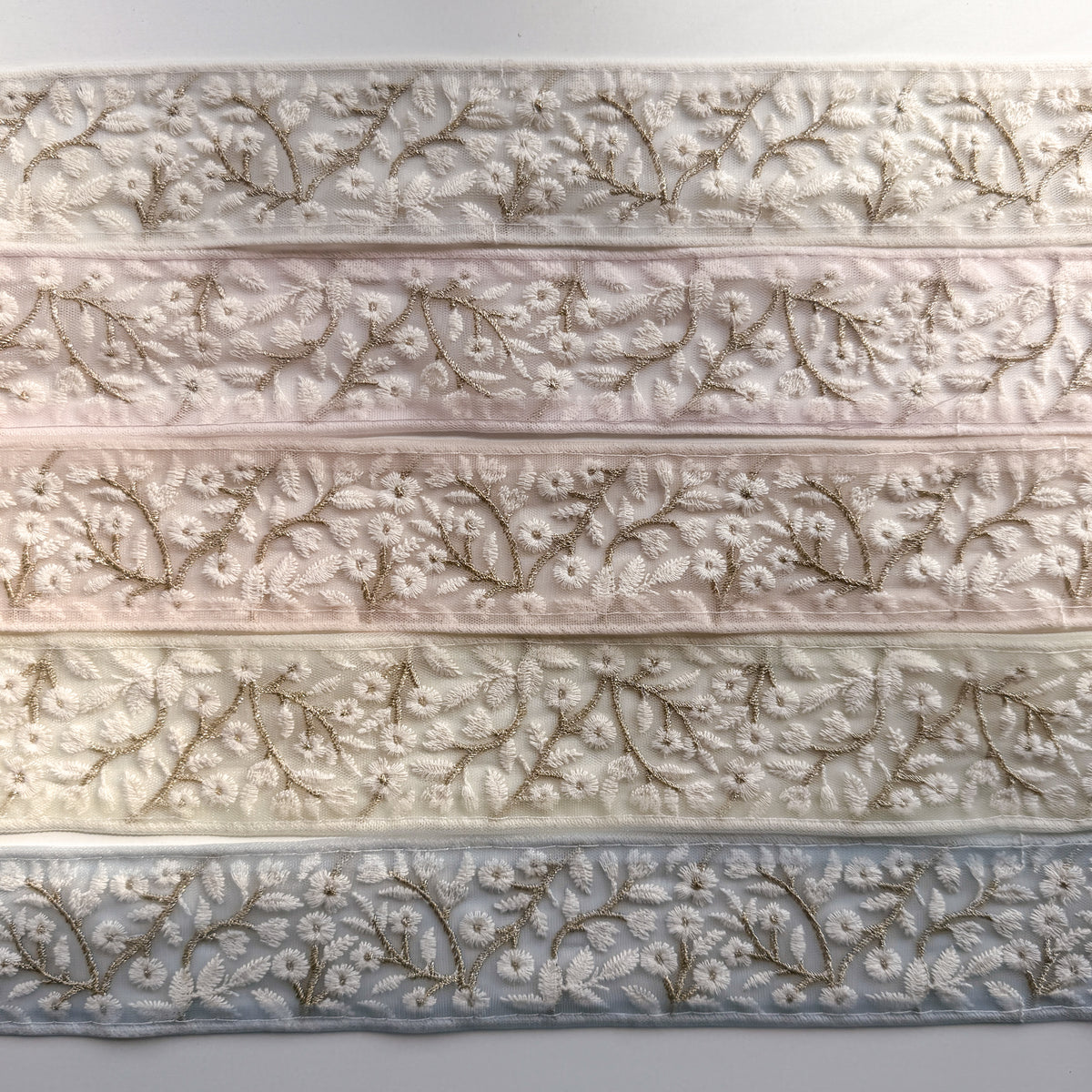 S418 インド刺繍リボン 5cm幅 チュール