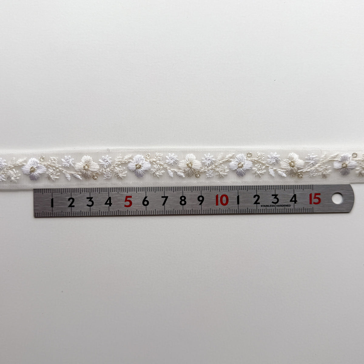 S416 インド刺繍リボン 2cm幅 チュール
