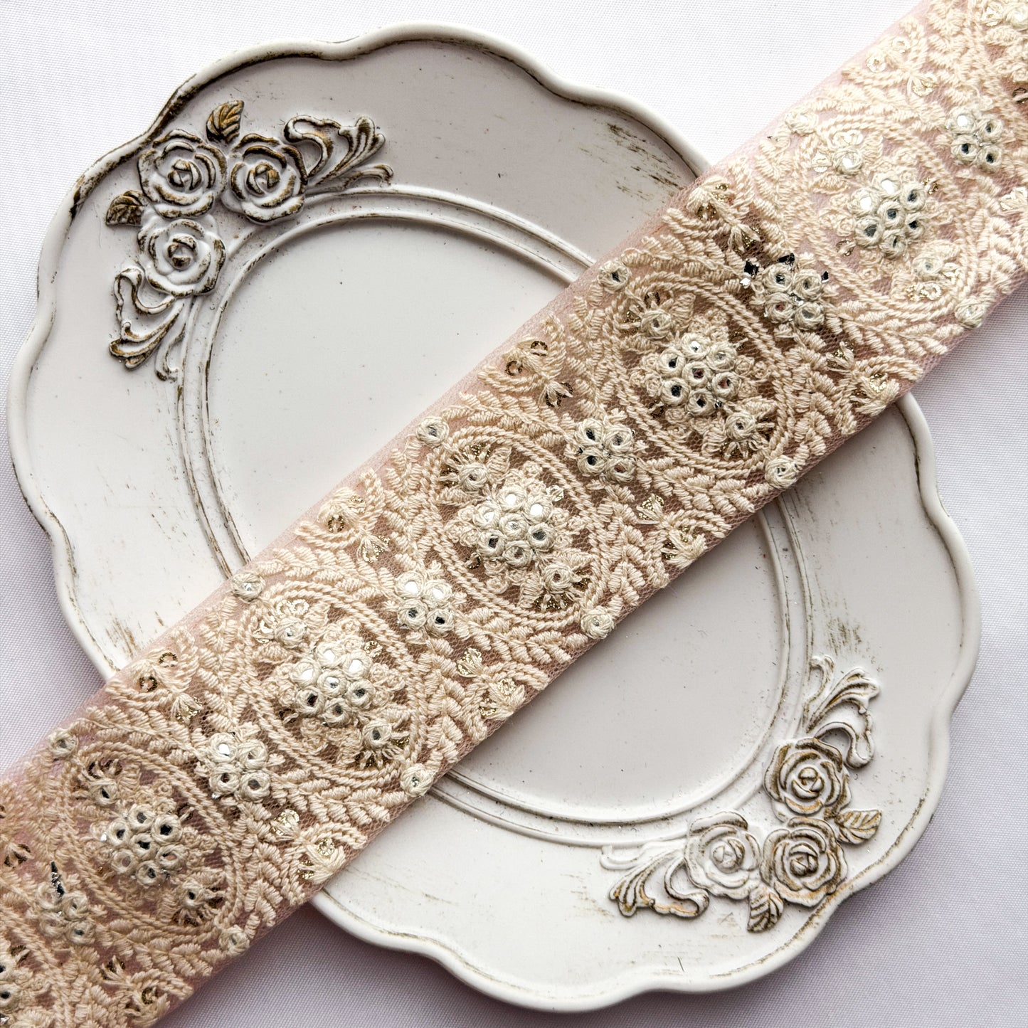 S407 インド刺繍リボン 4.5cm幅 チュール