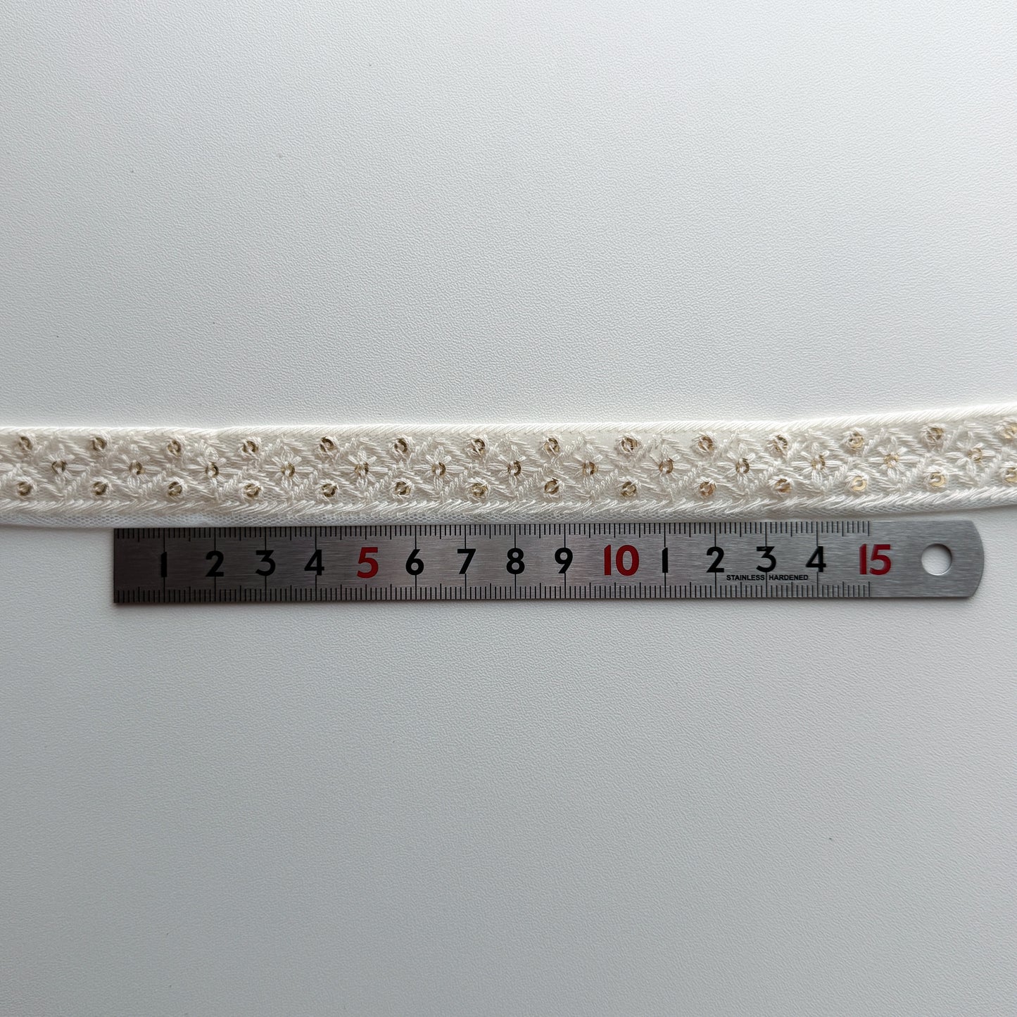S383 インド刺繍リボン 2cm幅 チュール