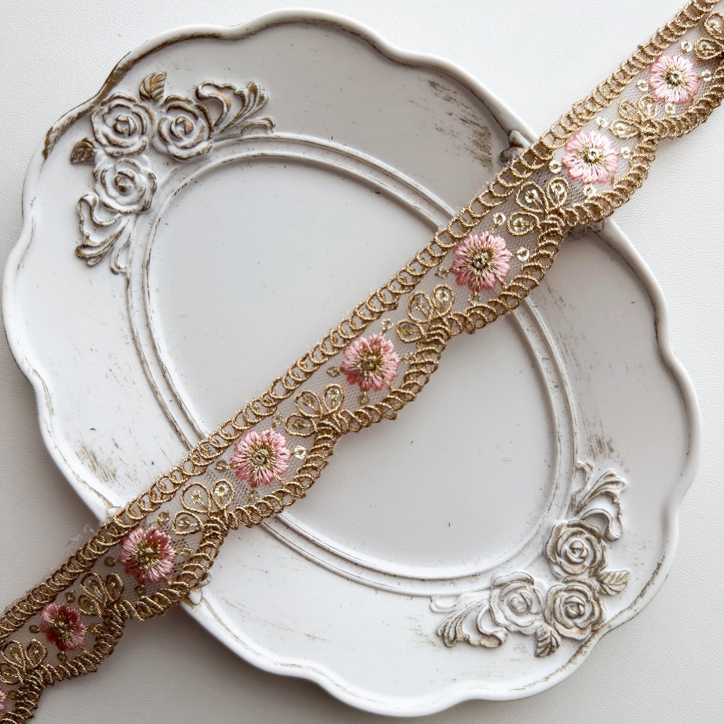 S375 インド刺繍リボン 2.5cm幅 チュール ザリ