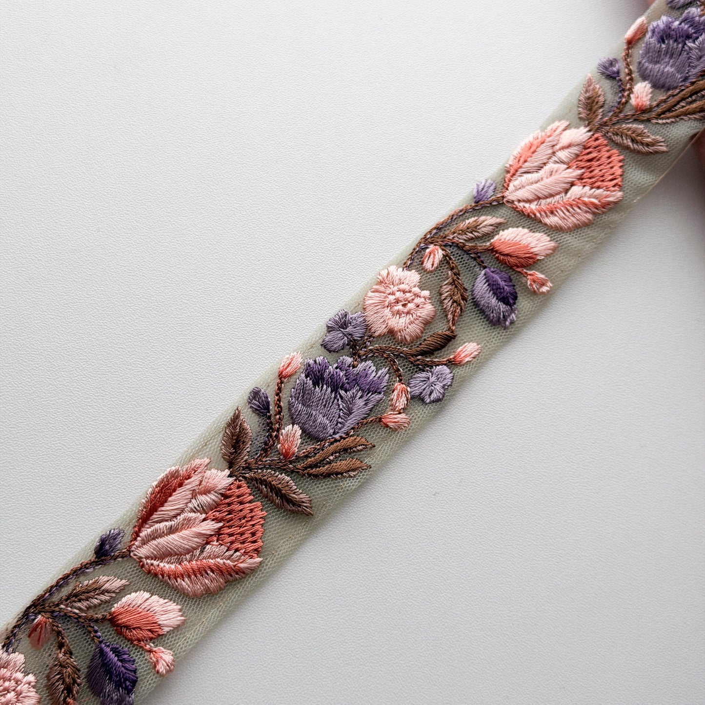 S361 インド刺繍リボン 3cm幅 チュール チューリップ